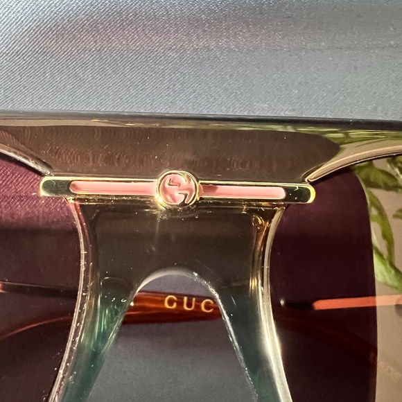 Gucci Modern Aviator Sunglasses GG0739S with box and draw string pouch - Picture 5 of 9